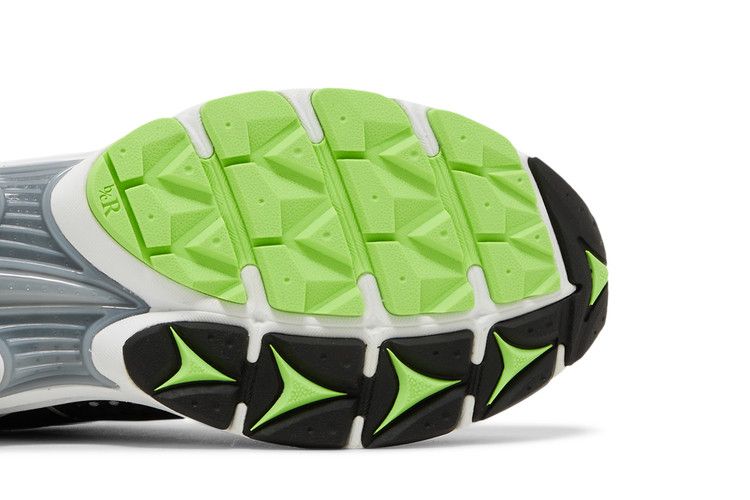 Saucony ProGrid Triumph 4 'Black Silver Fluo Green'