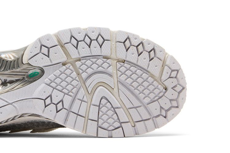 New Balance 1906F 'White Silver Metallic'